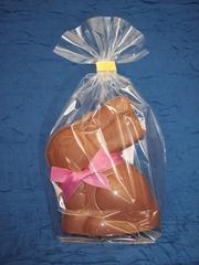 Schneehase mit Schleife in Tüte
75g  Edel-Vollmilchschokolade
Nr. 315 
Größe: 12cm
